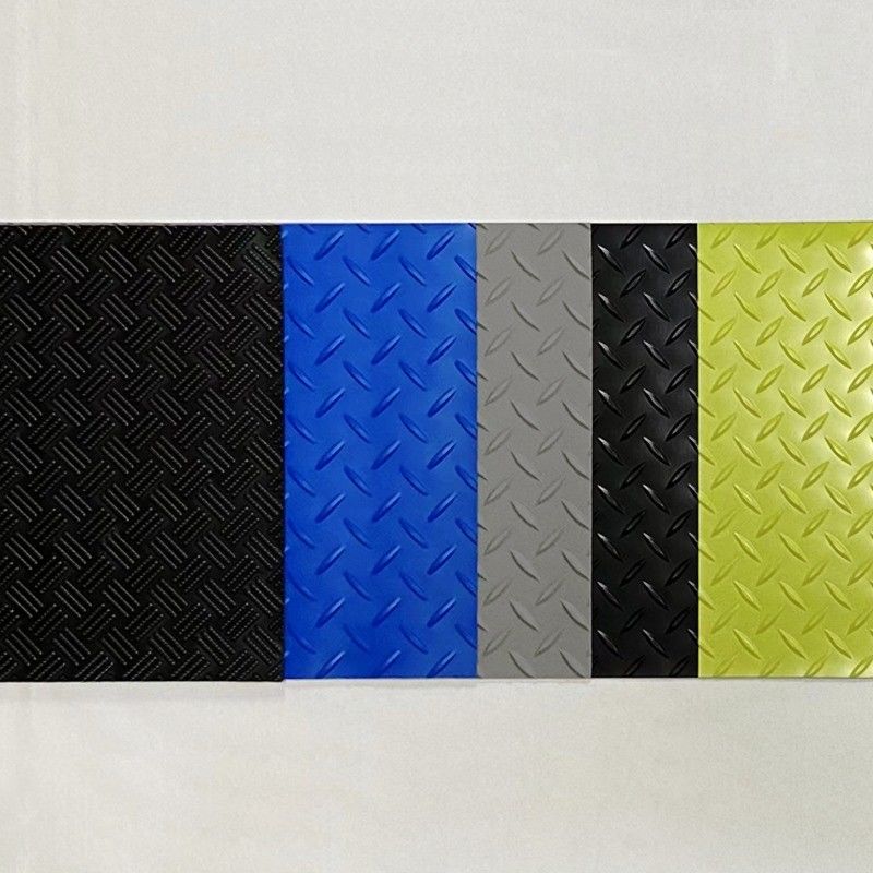 Rollas de suelo de garaje de caucho negro de 1,22 m de ancho Rollas de suelo de gimnasio de caucho de 4 mm de grosor