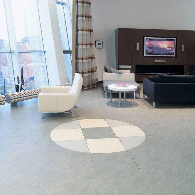 Pavimento de vinilo blanco gris con alfombra de vinilo heterogéneo para Omán