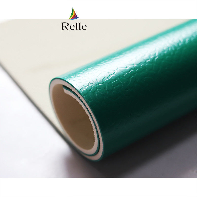 Matilla de suelo para deportes de pista de bádminton verde en rollo de material de PVC sintético para el deporte