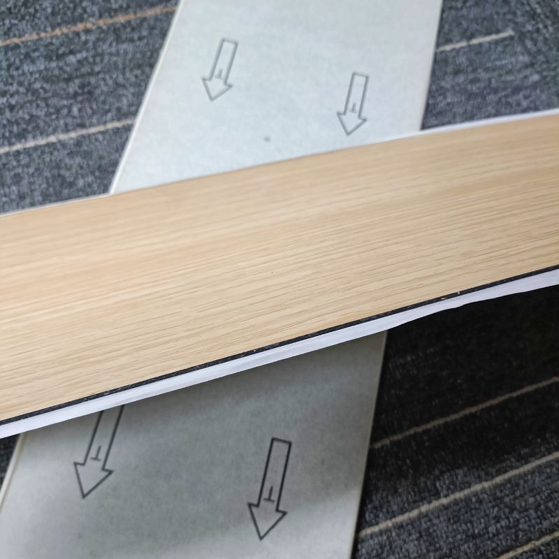 Relle PVC LVT piso de vinilo autoadhesivo de 2 mm piso de madera de vinilo de lujo