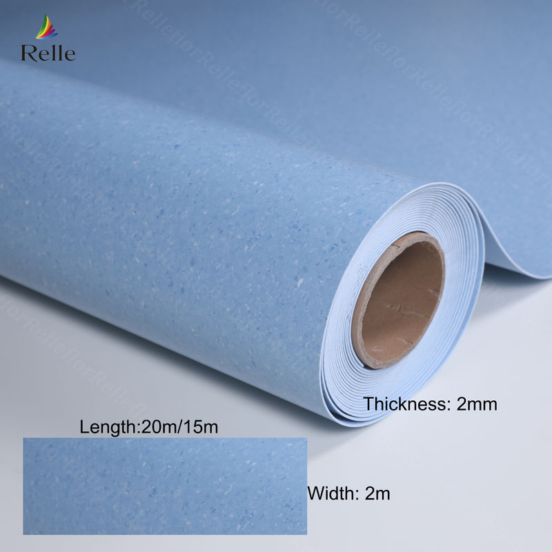 Rollo de suelo de plástico moderno para interiores con revestimiento PUR proporcionado por y 2-4 mm de espesor