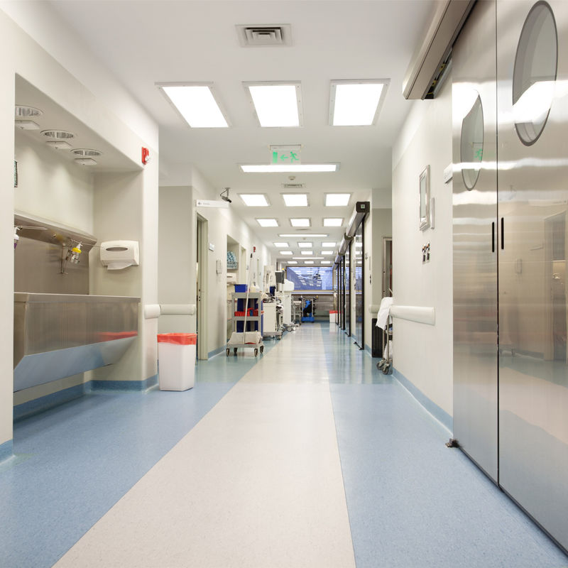 Piso de vinilo homogéneo de PVC antiderrapante de más de 1000 tipos para clínicas hospitalarias