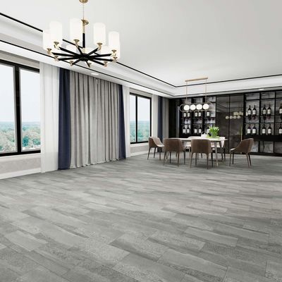 Tejas de PVC de vinilo antideslizante para pisos deportivos en gimnasios escolares