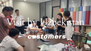 Visita de clientes de Uzbekistán